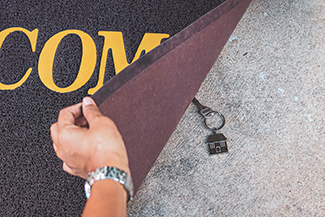 Rosie on the House Welcome Home Hidden Key Under Mat